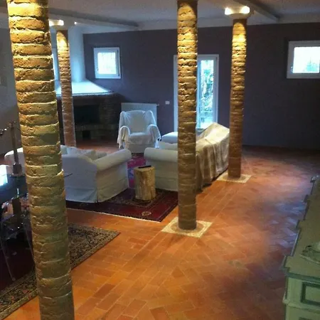 Chery Is A Location Surrounded By Greenery Where Relaxation Is Absolute. לינה וארוחת בוקר *