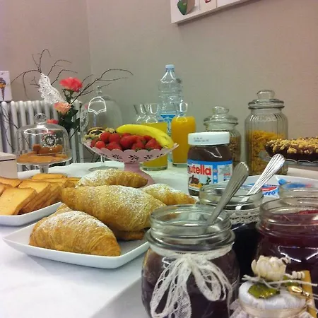 Chery Is A Location Surrounded By Greenery Where Relaxation Is Absolute. Bed & Breakfast *